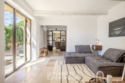 Maison à vendre à ST-SATURNIN-LÈS-APT Montfavet Pericentre - 7 pièces - 204 m² 