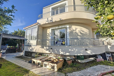 Maison &agrave; vendre &agrave; CASTELLAR  - 6 pi&egrave;ces - 118 m&sup2; 