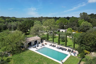 Maison à vendre à UZÈS  - 7 pièces - 320 m² 