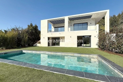 Maison à vendre à VALLAURIS  - 6 pièces - 208 m² 