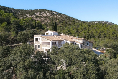 Maison à vendre à NÎMES Gaujac - 11 pièces - 410 m² 