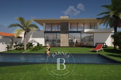 Maison à vendre à ANGLET   - 450 m² 