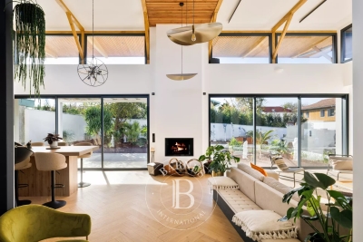 Maison à vendre à ANGLET   - 450 m² 