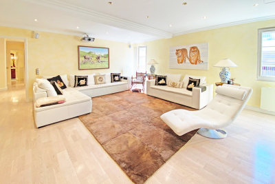 Appartement à vendre à ST-TROPEZ Ecarts - 6 pièces - 170 m² 