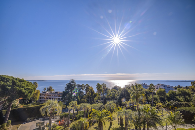 Apartment for sale in CANNES  - 5 rooms - 150 m² 