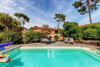 Maison à louer à PYLA-SUR-MER Sainte-Hélène - 6 pièces - 240 m² 