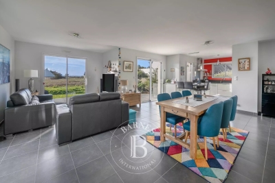 Maison à vendre à LA TURBALLE ZA  Erdre Active - 6 pièces - 231 m² 