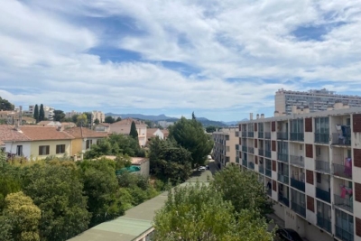 Appartement à vendre à MARSEILLE 11EME  - 4 pièces - 69 m² 