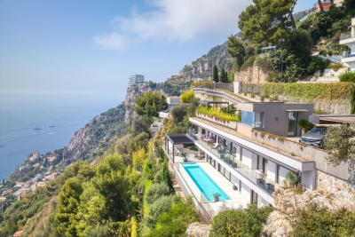 House for sale in ROQUEBRUNE-CAP-MARTIN Village-Cros de Caste-Coupiere-Mont Gros - 7 rooms - 3790 m² 