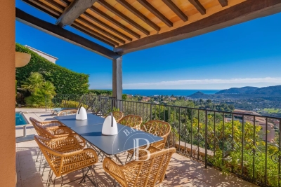 House to rent in MANDELIEU-LA-NAPOULE Coursegoules - 7 rooms - 289 m&sup2; 