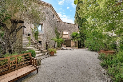 Maison à vendre à UZÈS Gaujac - 11 pièces - 293 m² 