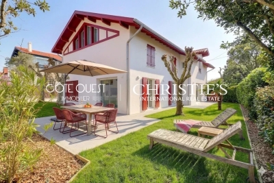 Maison &agrave; vendre &agrave; BIARRITZ  - 10 pi&egrave;ces - 234 m&sup2; 