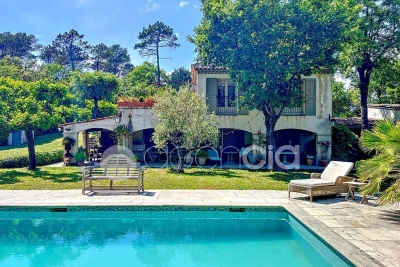 House for sale in NICE  - 7 rooms - 300 m² 