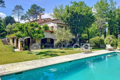 Maison &agrave; vendre annexe valbonne 