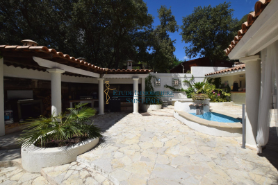 Maison &agrave; vendre &agrave; St-Paul-et-Valmalle  - 9 pi&egrave;ces 245 m&sup2; 