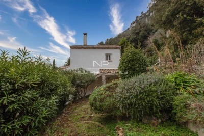 Maison à vendre à LA TURBIE  - 8 pièces - 241 m² 