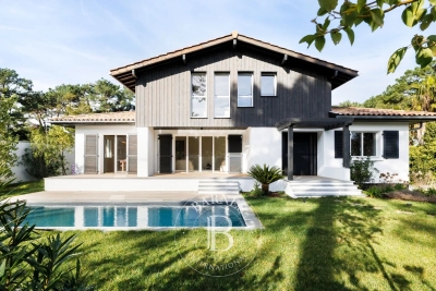 Maison à vendre à ANGLET  - 7 pièces - 210 m² 