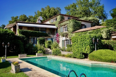 Maison à vendre à LA COLLE-SUR-LOUP La Badine - 12 pièces - 250 m² 