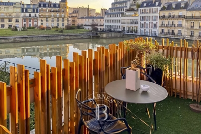 Apartment for sale in PARIS 16EME Les Archives 1 - 5 rooms - 175 m² 