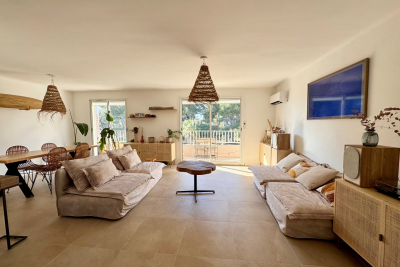 Appartement à vendre à SIX-FOURS-LES-PLAGES  - 3 pièces - 75 m² 