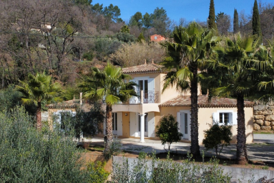 Maison à vendre à LA MOTTE Zone Est Diffuse - 5 pièces - 157 m² 