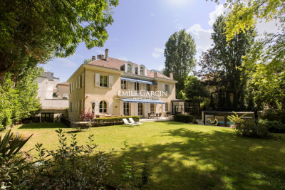 Maison à vendre à NEUILLY SUR SEINE  - 10 pièces - 700 m² 