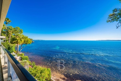 Apartment for sale in CANNES  - 3 rooms - 93 m² 