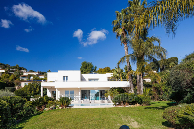 Maison à vendre plain pied et vue mer alpes maritimes 