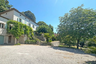 Maison à vendre à MOUGINS  - 6 pièces - 225 m² 