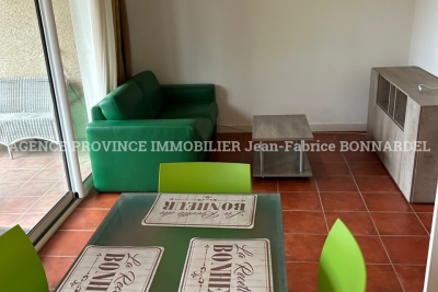 Appartement &agrave; louer &agrave; STE-CÉCILE-LES-VIGNES  - 2 pi&egrave;ces - 34 m&sup2; 