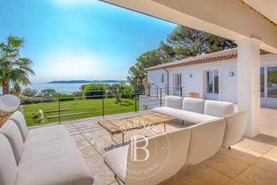 Maison &agrave; vendre &agrave; STE-MAXIME  - 10 pi&egrave;ces - 412 m&sup2; 