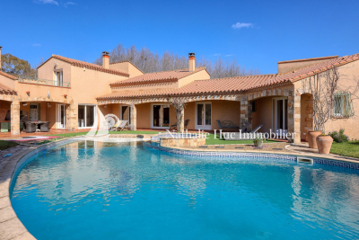 Maison à vendre à ST-CYPRIEN   - 275 m² 