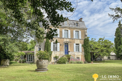 Maison à vendre à ST FORT SUR GIRONDE Sud - 8 pièces - 191 m² 