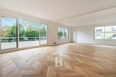 Appartement à vendre à PARIS 16EME Picpus 18 - 6 pièces - 212 m² 