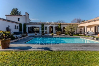 Maison à vendre à LA TESTE-DE-BUCH Aiguillon-Port - 13 pièces - 388 m² 