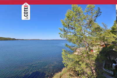 Maison à vendre à ST-MITRE-LES-REMPARTS La Berarde - 6 pièces - 193 m² 