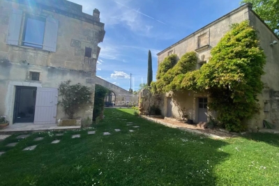 Maison à vendre à MOURIES Morgiou-Hauts de Mazargues - 8 pièces - 300 m² 
