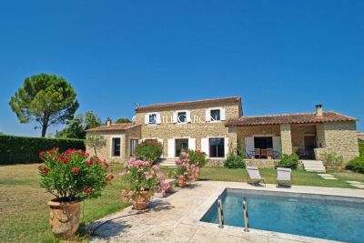 Maison à vendre à GORDES  - 8 pièces - 240 m² 
