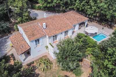 Maison à vendre maison vue maison blanche 2 