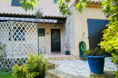 Maison à vendre à SIX-FOURS-LES-PLAGES  - 5 pièces - 103 m² 