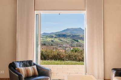 Maison à vendre à ST-PEE-SUR-NIVELLE  - 9 pièces - 208 m² 