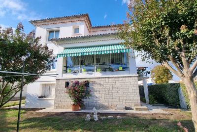 Maison à vendre à LA TREMBLADE Sud - 9 pièces - 185 m² 