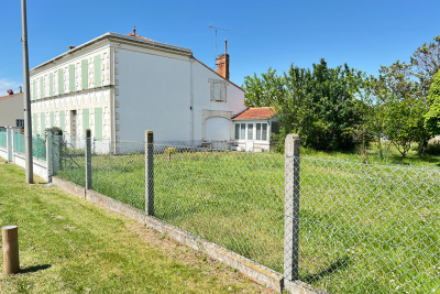 Maison à vendre à ARVERT Dompierre-sur-Mer - 9 pièces - 225 m² 