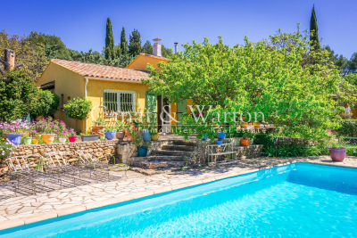 House for sale in LE CASTELLET  - 5 rooms - 172 m&sup2; 