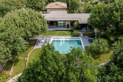 Maison &agrave; vendre &agrave; APT  - 5 pi&egrave;ces - 215 m&sup2; 