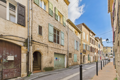 Appartement à louer à RIANS Ecarts - 1 pièces - 25 m² 