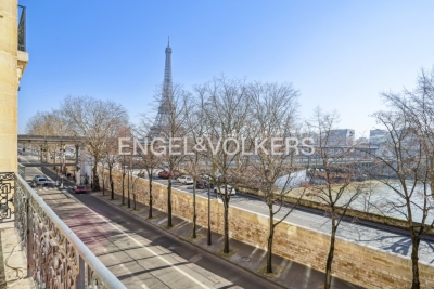 Appartement à vendre à PARIS 16EME Seine et Berges 2 - 6 pièces - 135 m² 