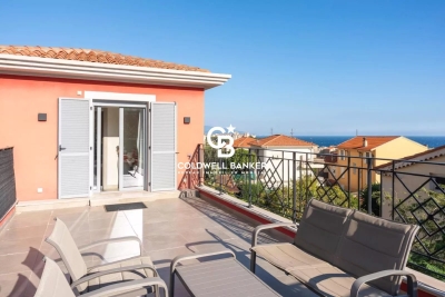 Maison à vendre plain pied et vue mer alpes maritimes 