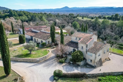 House for sale in PERTUIS  - 18 rooms - 1180 m² 