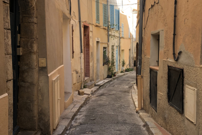 Bien à vendre à HYÈRES   - 100 m² 